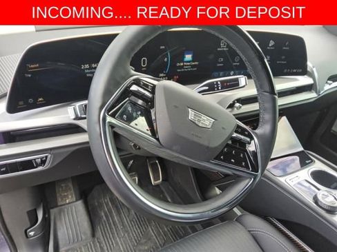 Used 2026 Cadillac Vistiq Sport w/ LPO, Floor Liner Package AWD/4WD image 4