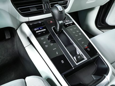 New 2026 Porsche Macan S AWD/4WD image 17