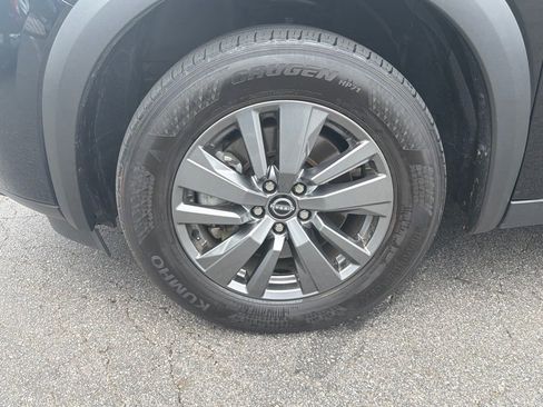 Used 2025 Nissan Pathfinder SV FWD image 40