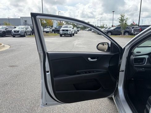 Used 2023 Kia Rio LX FWD image 44