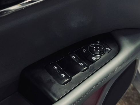 Used 2023 Lincoln Nautilus Reserve w/ Luxury Package image 17