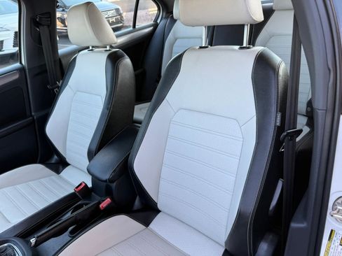 Used 2016 Volkswagen Jetta Sport FWD image 41