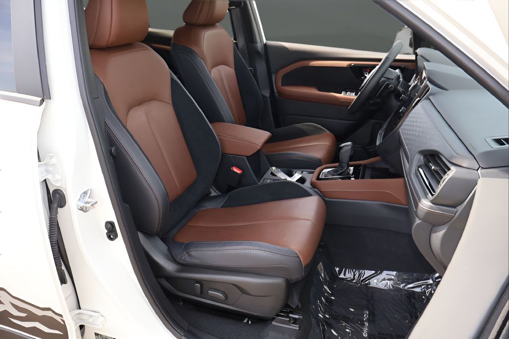 Certified 2025 Subaru Forester Touring AWD/4WD image 21