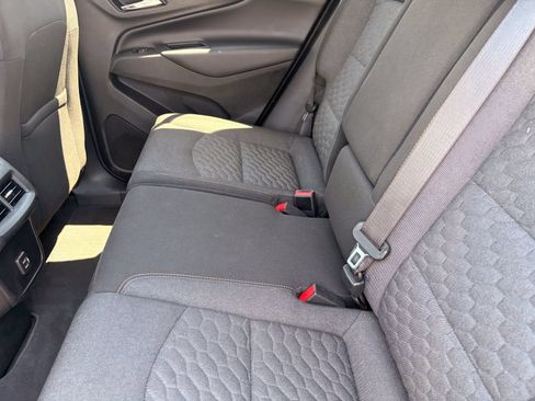 Used 2019 Chevrolet Equinox LT FWD image 17