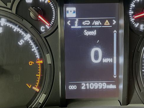 Used 2021 Toyota 4Runner SR5 image 22