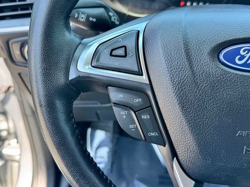 Used 2022 Ford Edge SEL w/ Convenience Package AWD/4WD image 16