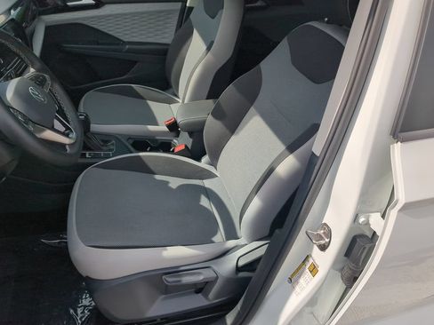 Certified 2023 Volkswagen Taos S FWD image 18