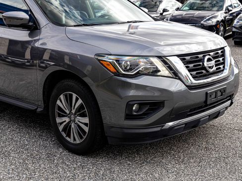 Used 2020 Nissan Pathfinder SL image 9