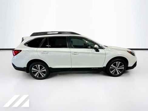 Used 2019 Subaru Outback 2.5i Limited w/ Popular Package #2 AWD/4WD image 4