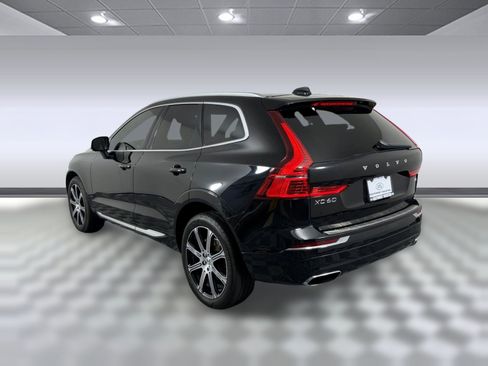 Used 2021 Volvo XC60 T5 Inscription w/ Advanced Package image 3