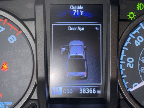 Used 2019 Toyota Tacoma TRD Pro image 25