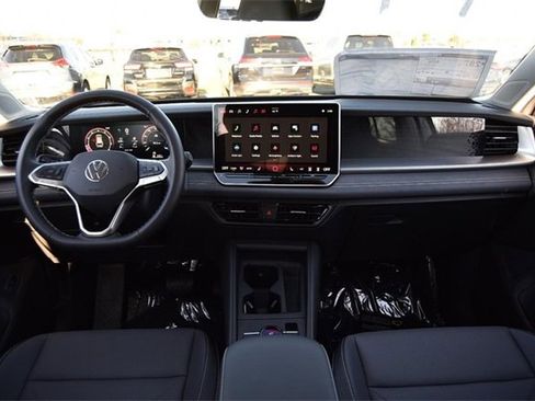 New 2026 Volkswagen Tiguan SE image 7