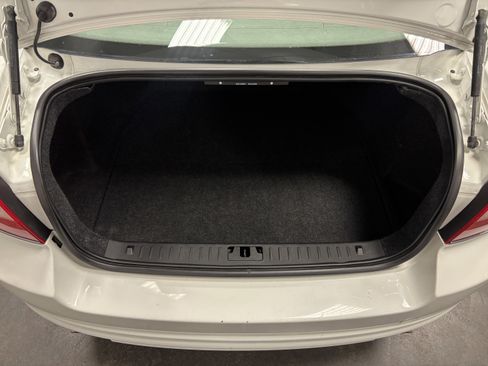 Used 2012 Volvo S80 3.2 image 23