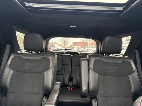 Used 2025 Ford Explorer ST w/ Sun And Sound Package image 39