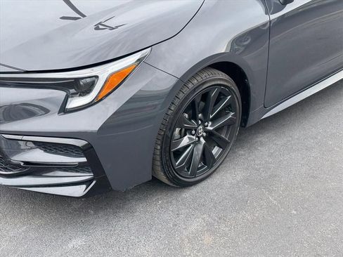 Certified 2024 Toyota Corolla SE w/ SE Package image 2