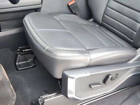 Used 2025 Ford F250 Platinum AWD/4WD image 25