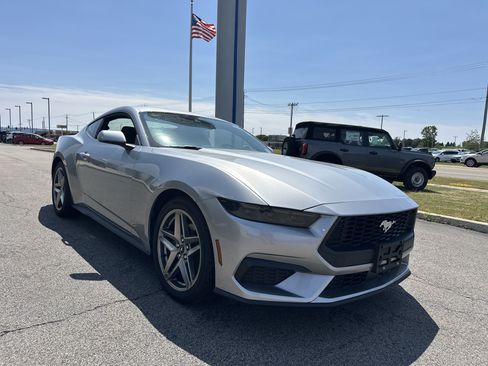 New 2026 Ford Mustang Coupe RWD image 3