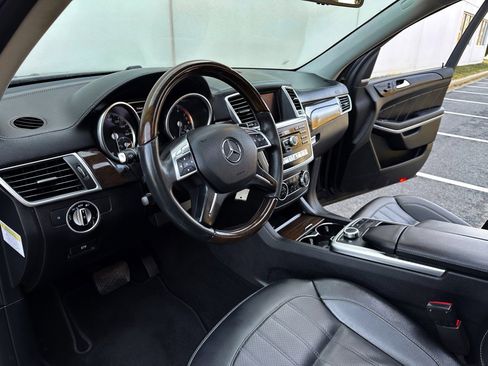 Used 2013 Mercedes-Benz GL 450 4MATIC w/ Premium 2 Pkg image 16