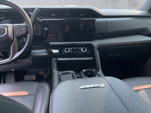 Used 2024 GMC Sierra 2500 AT4 w/ Technology Package AWD/4WD image 11