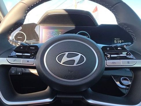 New 2025 Hyundai Elantra Limited w/ Cargo Package image 15