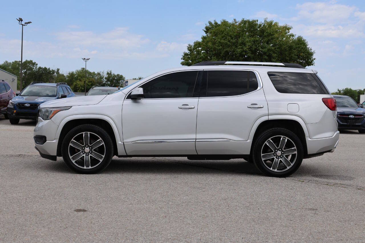 Used 2018 GMC Acadia Denali w/ Technology Package AWD/4WD image 8