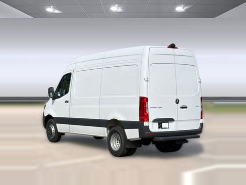 New 2026 Mercedes-Benz Sprinter 4500 image 3