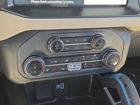 Used 2022 Ford Bronco Wildtrak AWD/4WD image 27