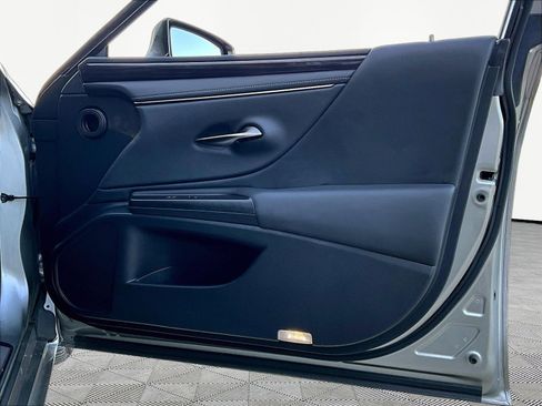 Used 2021 Lexus ES 300h w/ ES 300h Ultra Luxury Package FWD image 28