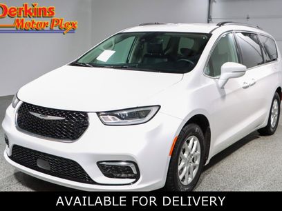 Used 2022 Chrysler Pacifica Touring-L