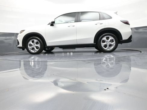 Certified 2025 Honda HR-V LX image 31