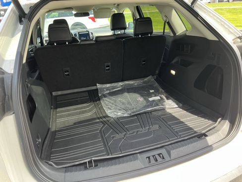 Used 2023 Ford Edge SEL w/ Convenience Package image 14