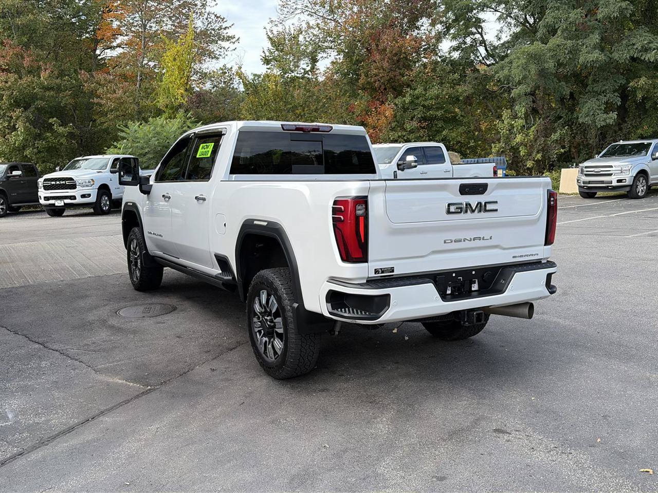 Used 2024 GMC Sierra 2500 Denali Ultimate AWD/4WD image 5