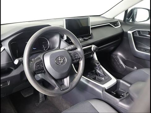 Used 2024 Toyota RAV4 LE FWD image 6