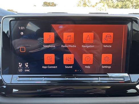 New 2026 Volkswagen Atlas Peak Edition image 17