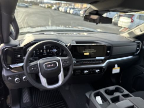 New 2026 GMC Sierra 1500 Elevation image 14
