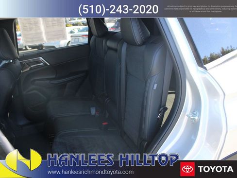 Used 2024 Mitsubishi Outlander SE image 15