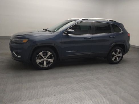 Used 2019 Jeep Cherokee Limited FWD image 2