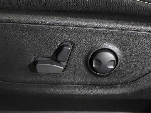 Used 2025 RAM 1500 Big Horn image 32