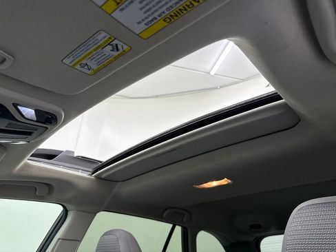 Used 2021 Subaru Outback Premium image 22