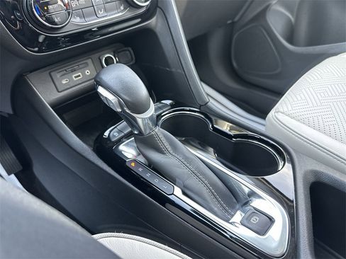 Used 2021 Buick Encore GX Essence w/ Advanced Technology Package image 19