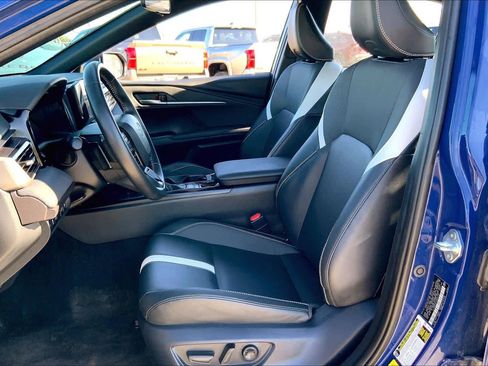 Certified 2025 Toyota Camry SE image 8