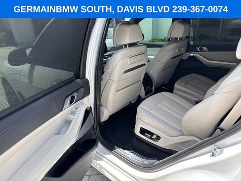 Used 2025 BMW X7 M60i AWD/4WD image 39