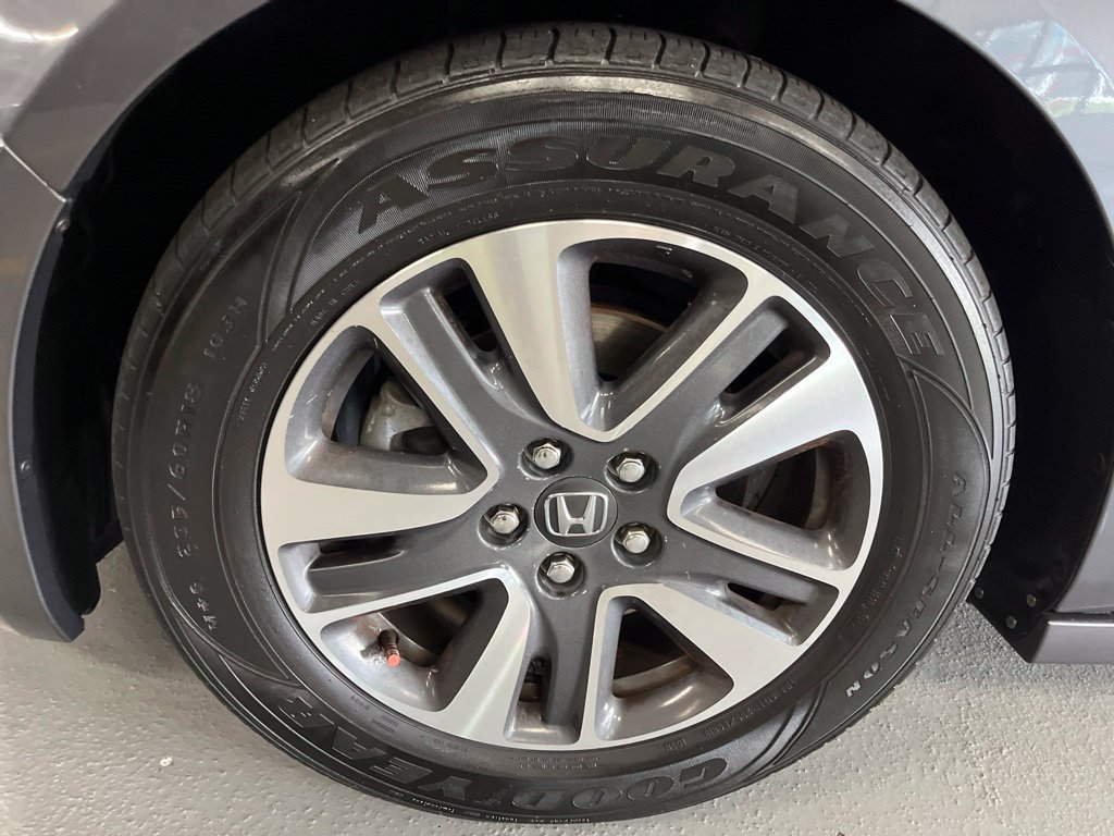Used 2017 Honda Odyssey Touring image 4