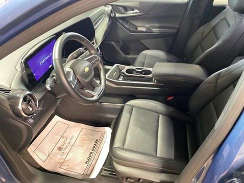 Certified 2025 Chevrolet Equinox LT w/ Convenience Package II AWD/4WD image 10