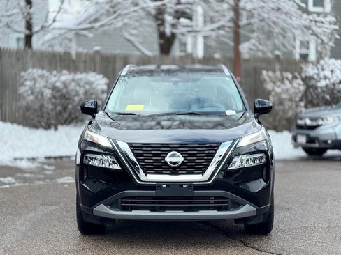 Used 2023 Nissan Rogue SV w/ SV Premium B Package image 9