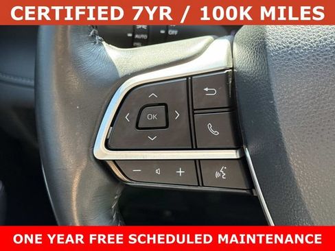 Used 2022 Toyota Highlander XSE FWD image 25