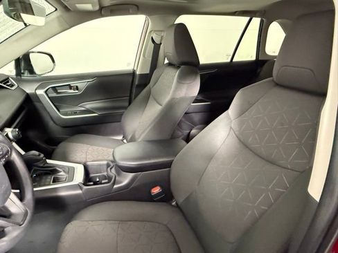 Used 2023 Toyota RAV4 XLE w/ Convenience Package image 29