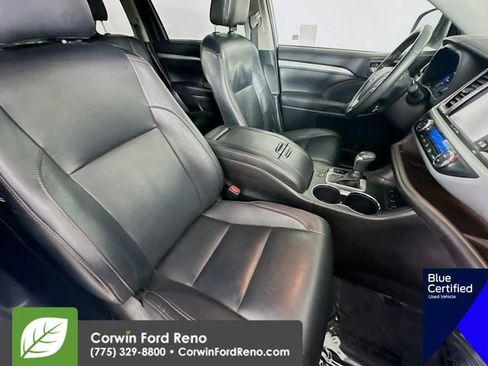 Used 2019 Toyota Highlander XLE AWD/4WD image 33
