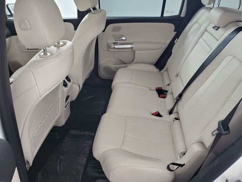 Used 2023 Mercedes-Benz EQB 300 4MATIC image 13
