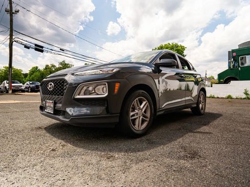 Used 2021 Hyundai Kona SE AWD/4WD image 7